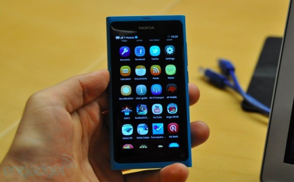نوكيا N9 الجديد 2011 صورومواصفاته الروعة Nokia-n9-1